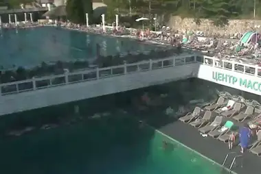 Swimming pool in Yalta-Inturist