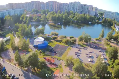 Parc du lac, village de Novoye Devyatkino