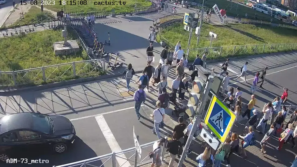 Live Webcam Mendeleev Boulevard, view 42, Murino, Saint Petersburg