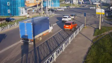 सिलिकैटनो हाईवे और मोस्कोवस्की प्रॉस्पेक्ट का चौराहा लाइव वेबकैम प्रसारण