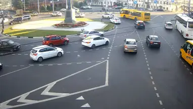 Monument to Yaroslav the Wise, Epiphany Square Live Cam