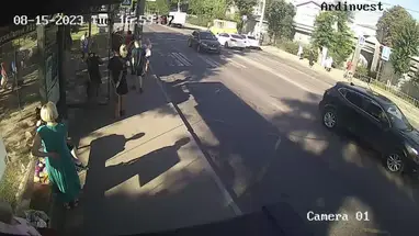 Bushaltestelle „Straße der Krimpartisanen“, Simferopol Online-Webcam