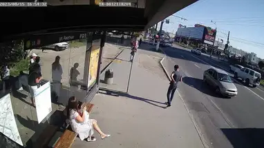 Paragem de autocarro "Rocket Street", Simferopol webcam ao vivo