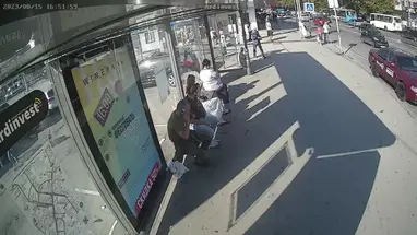 バス停「鉄道駅」、シンフェロポリ ウェブカメラのライブストリーム