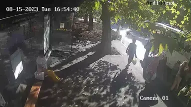 バス停「60年10月通り」、シンフェロポリ ウェブカメラのライブストリーム