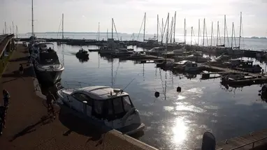 Kreidebrücke Wiek, vista para a praia webcam ao vivo