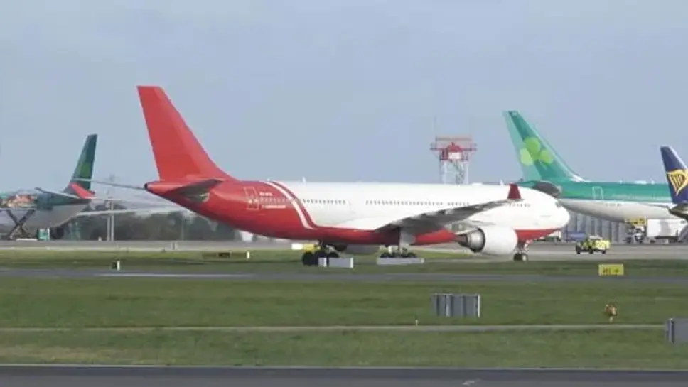 cam ao vivo Avião avistando o Aeroporto de Dublin
