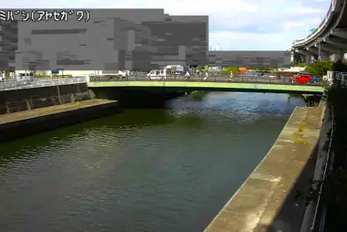 Rivière Ayase au pont Takumi, Adachi