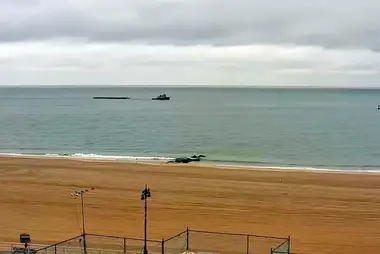 Brighton Beach PTZ webcam