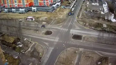Crossroads of Chapaev and Tayozhnaya streets, Nizhnevartovsk Live Cam