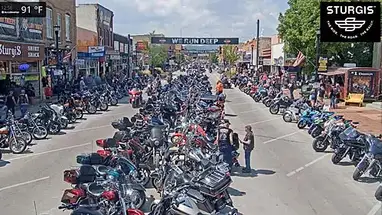 लेज़ेल स्ट्रीट स्टर्गिस, साउथ डकोटा लाइव वेबकैम प्रसारण