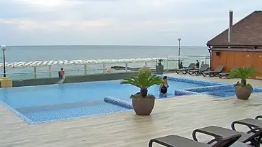 Basen w hotelu Flamingo, Adler kamera na żywo