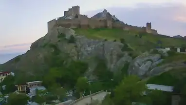 Veduta della fortezza di Sudak webcam dal vivo