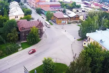 Kreuzung der Straßen Gilev und Tolstoi, Bijsk