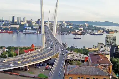 Webcam overlooking the Golden Bridge in Vladivostok