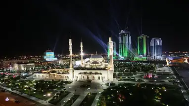 チェチェン中心部、グロズヌイの中央モスク ウェブカメラのライブストリーム