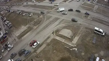 Crossroads of International and Perm streets, Nizhnevartovsk Live Cam