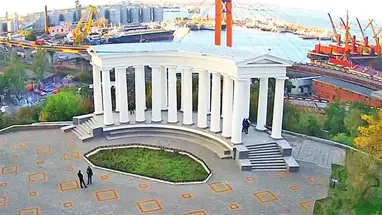 वोरोत्सोव पैलेस का स्तंभ लाइव वेबकैम प्रसारण