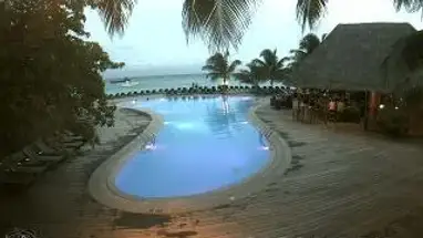 Kuredu Island Resort e Spa, Maldivas webcam ao vivo