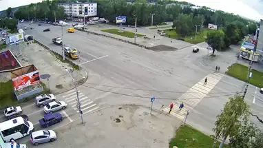 Kruispunt van de straten Lenin en Kommunarsky, Biejsk online-webcam