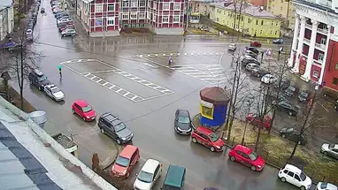 Kreuzung der Straßen Lenin und Friedrich Engels Online-Webcam