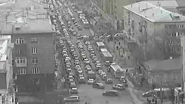 レーニン通りとゴーリキー通りの交差点、クラスノヤルスク ウェブカメラのライブストリーム