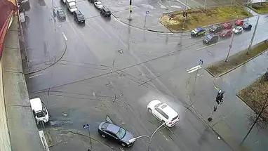 レーニン通りとクイビシェフ通りの交差点、ペトロザヴォーツク ウェブカメラのライブストリーム