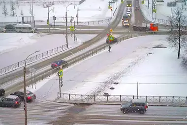 Webcam at the crossroads of Petersburg Highway and Leningradskaya Street, Pushkin town