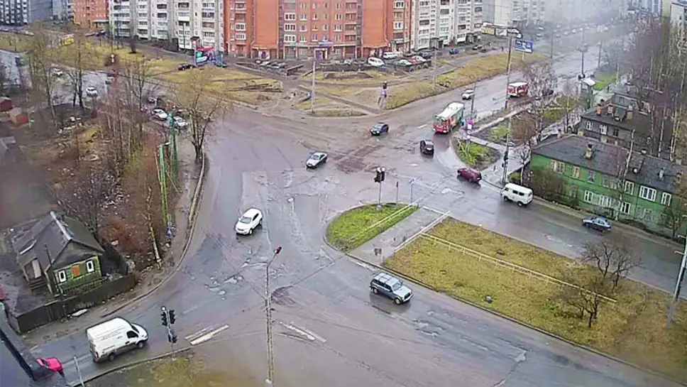 Веб камера карелия. Камеры Петрозаводск на Ровио. Перекрёсток лыжная Ровио Петрозаводск. Камеры Ровио 5. Варламова 38 камеры.