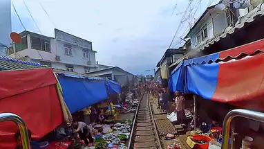 मैकलोंग रेलवे मार्केट लाइव वेबकैम प्रसारण