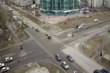 Mira ve Mareşal Zhukov caddelerinin kavşağı