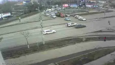 Crossroads of Matrosova and Semafornaya streets, Krasnoyarsk Live Cam