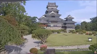 Matsumoto Castle, View from "Kuromon" black gate Live Cam