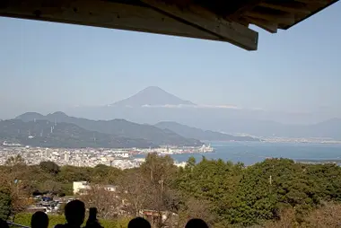 Núi Phú Sĩ nhìn từ Nihondaira Yume Terrace