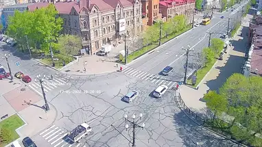 Kruising van de straten Toergenjev en Moeravyov-Amoerski online-webcam