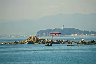 Najima-Torii und Enoshima, Hayama