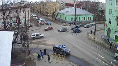 ネフスキー大通りとプラウダ通りの交差点 ウェブカメラのライブストリーム