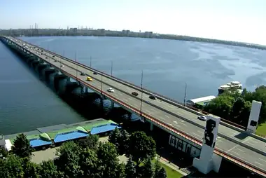 Webcam with a view of the Central «New» bridge in the Dnipro city (Dnepropetrovsk)