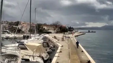 Blick auf das Meer von Njivice, Kroatien Online-Webcam