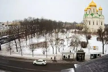 Webcam overlooking Cathedral Square and Catherine's Cathedral, Pushkin town