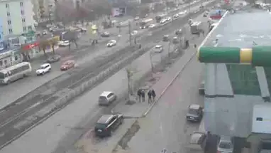 क्रास। कार्यकर्ता (ज़टन स्टॉप) लाइव वेबकैम प्रसारण