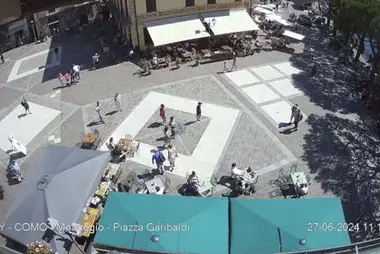 Plac Piazza Garibaldi w Menaggio