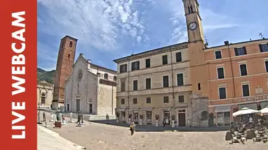 Веб-камера Площадь Пьяцца Дуомо, Италия в реальном времени