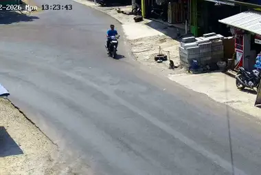 Т-образный перекрёсток у рынка Плайен, Гунунгкидуль