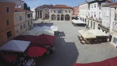 Plaza del Foro, Pula cámara web en vivo