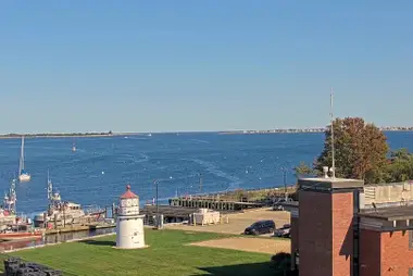 Farol de alinhamento traseiro, Newburyport