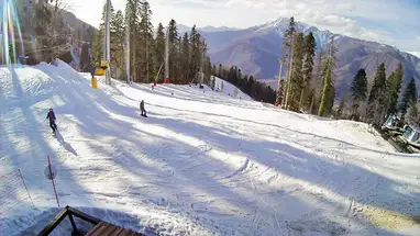 Gorki Gorod, 1460 m, Krasnaya Polyana webcam ao vivo