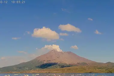 Sakurajima dal porto peschereccio di Kaigata, Tarumizu