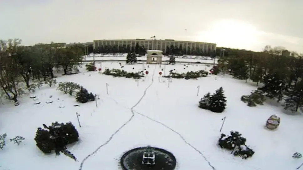 Пробки в баку. Аэропорт имени гейдара алиева. Камеры в аэропорту. Веб камера баку. Веб-камера в прямом эфире.