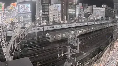 東京 新宿駅 ウェブカメラのライブストリーム